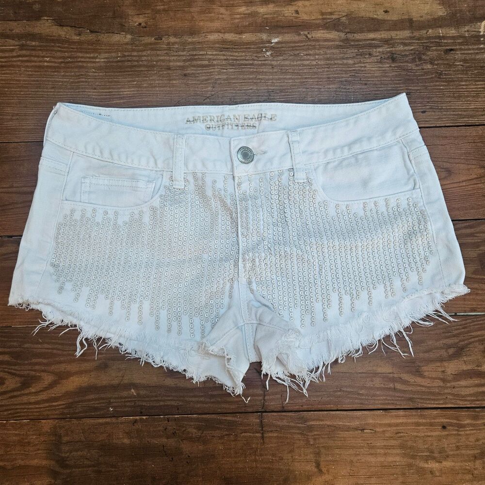 American Eagle Outfitters Cut-off Shorts Women Sz 10 White w/ Beading Accent